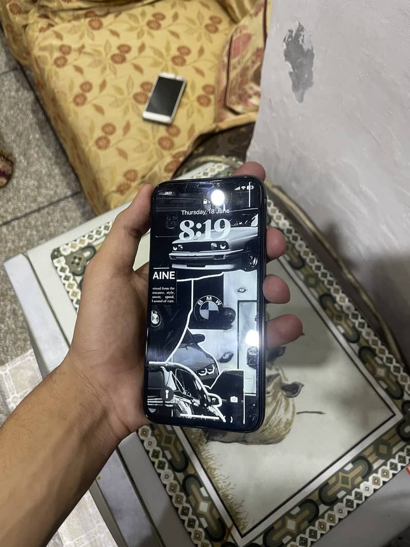 Apple iPhone X 3