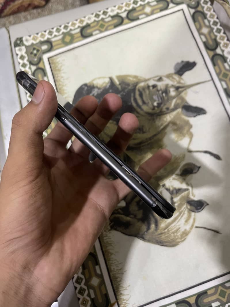 Apple iPhone X 5