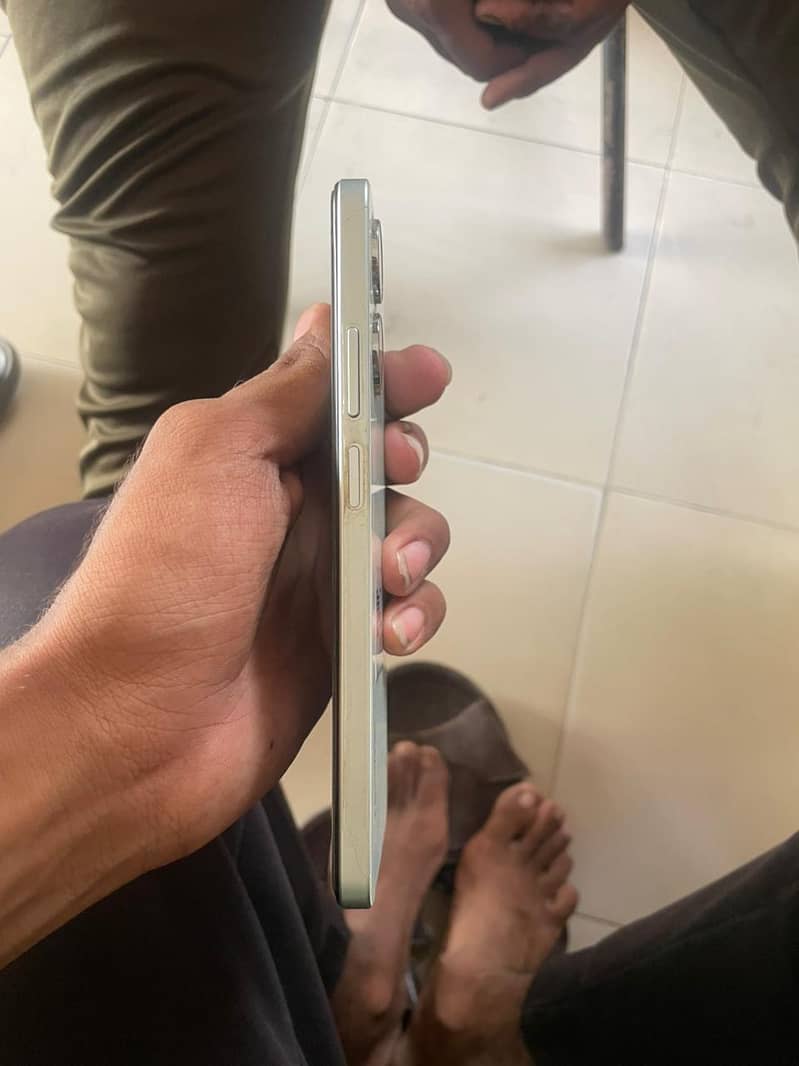 Realme Note 60x 4