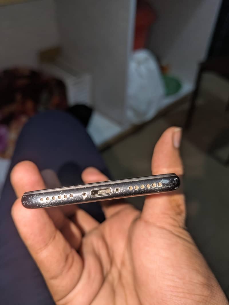 Apple iPhone 7 2