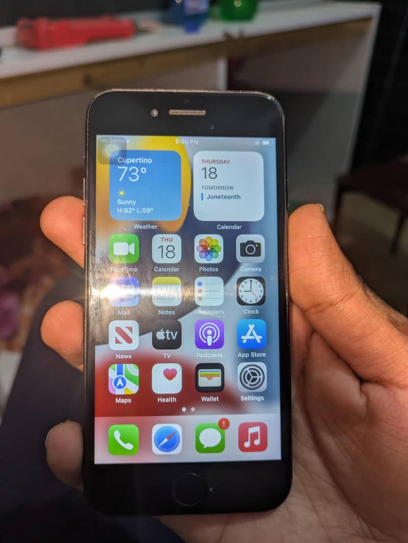 Apple iPhone 7 3