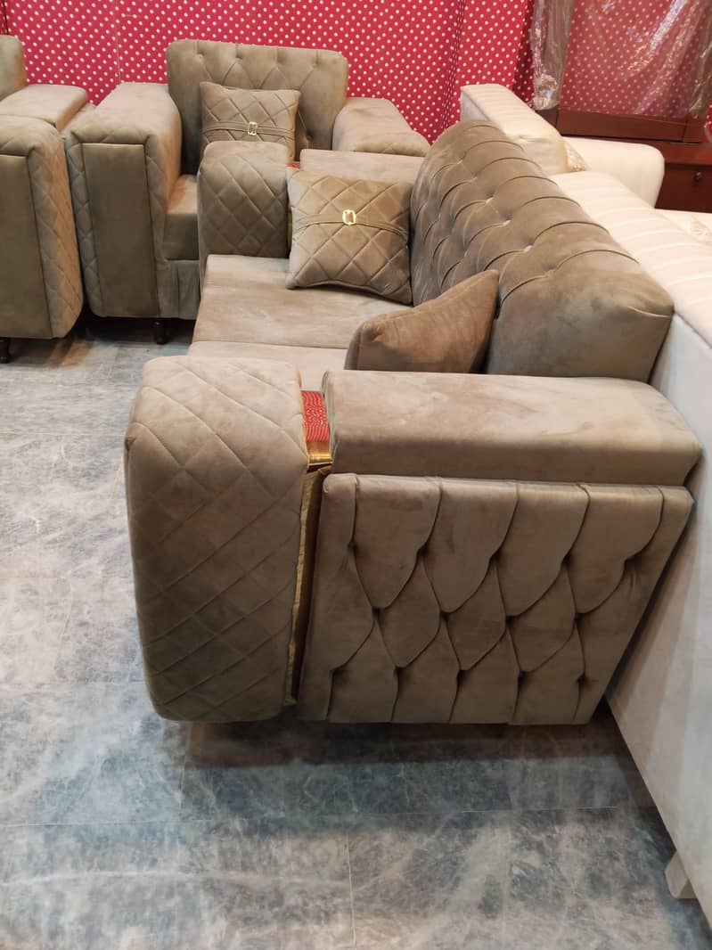 6siter sofa structure kicker 1