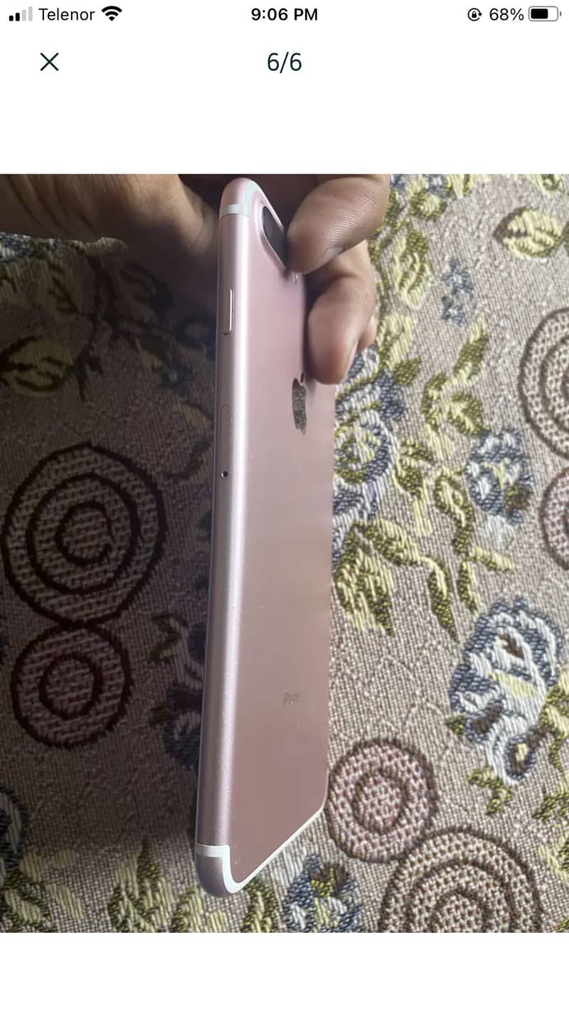 Apple iPhone 7 Plus 2