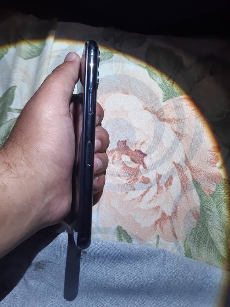 Iphone 11 pro 4