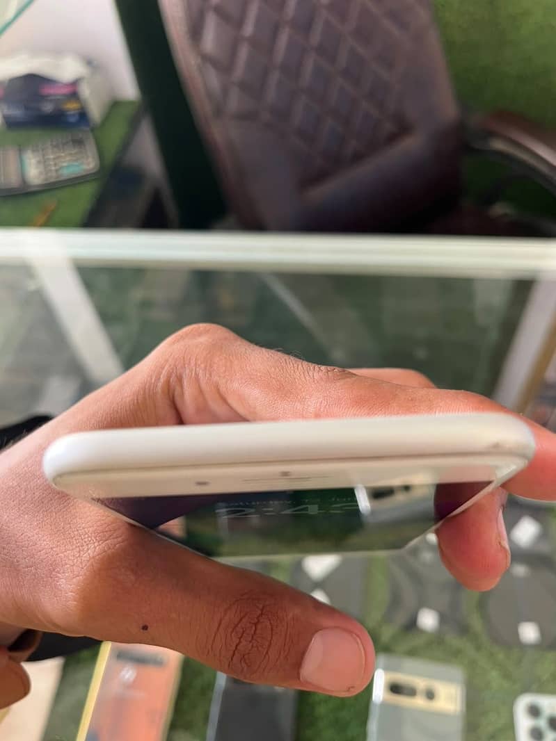 Apple iPhone 8 Plus 2