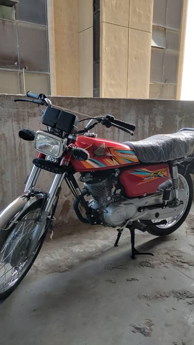 I. m selling Honda 125