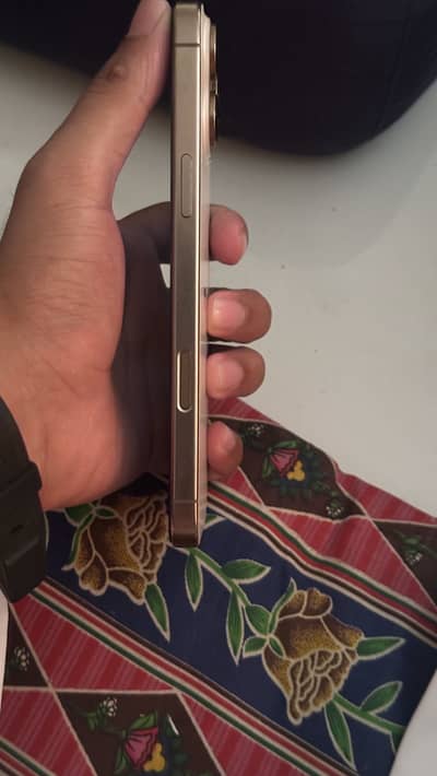 Apple iPhone 16 Pro Max