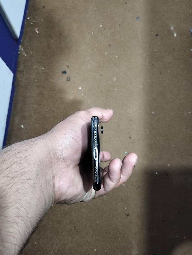 Apple iPhone X 2