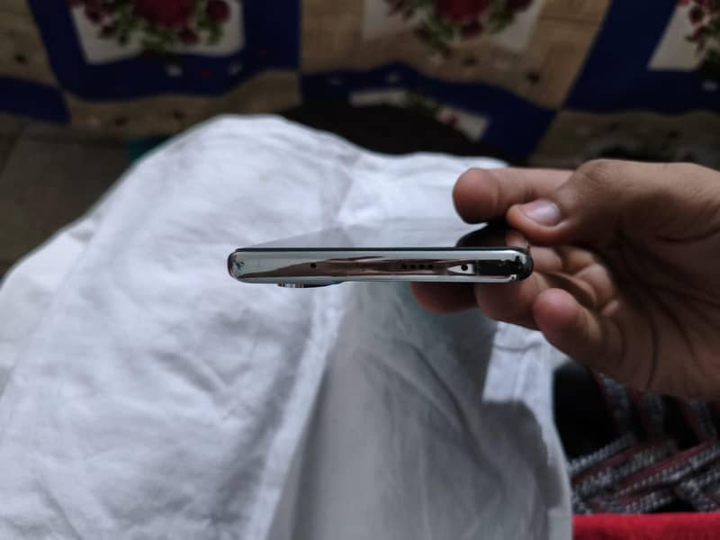 Tecno CAMON 40 Pro 1