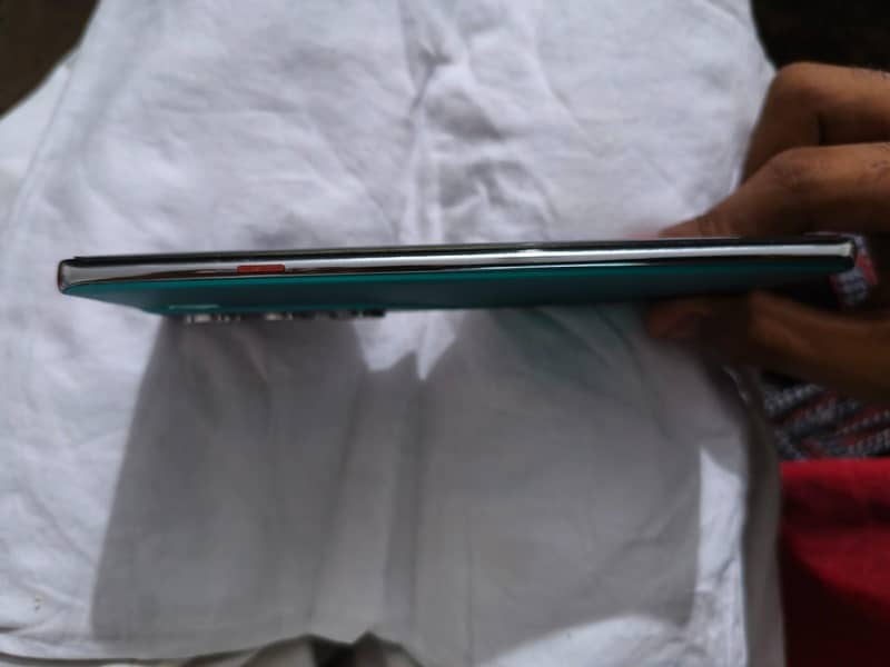 Tecno CAMON 40 Pro 3