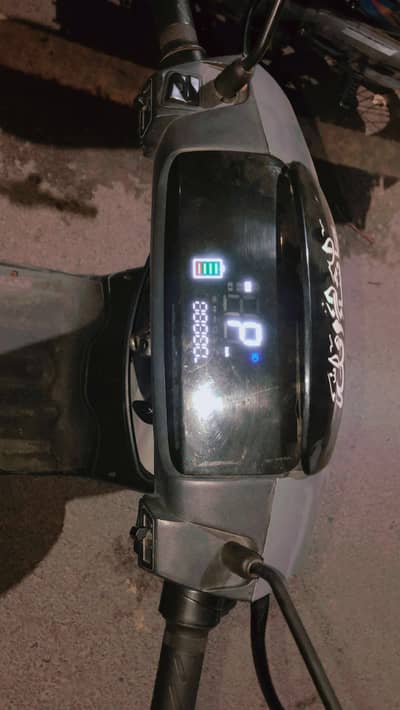 Electric scooty for urgent sale number 03107515293