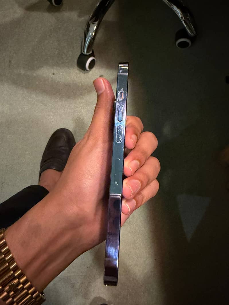 Apple iPhone 13 Pro 3