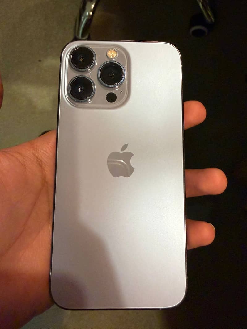 Apple iPhone 13 Pro 4