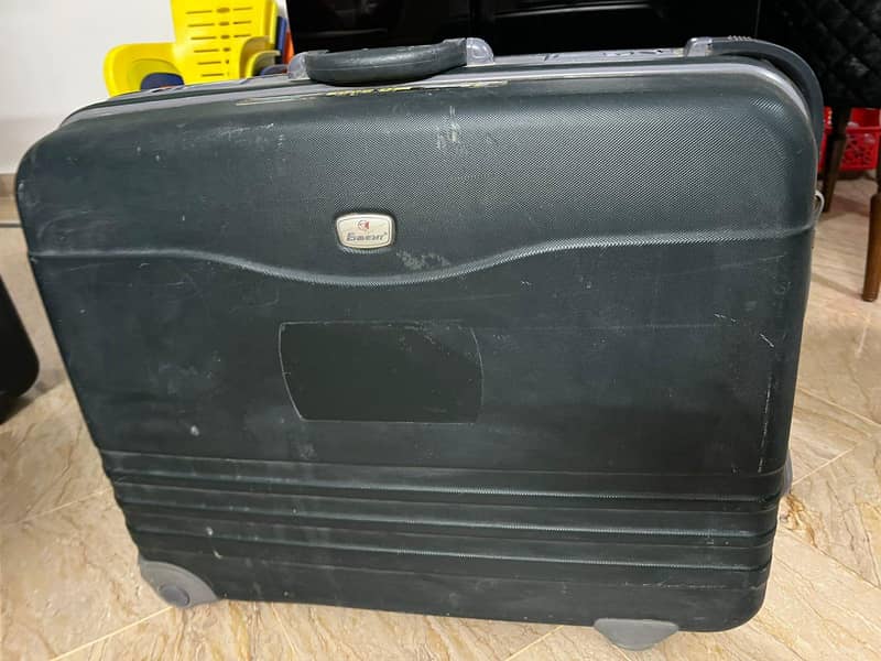 suit case 8