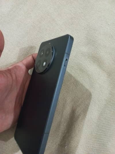 OnePlus 13R 12GB RAM 256GB Storage With Original charger