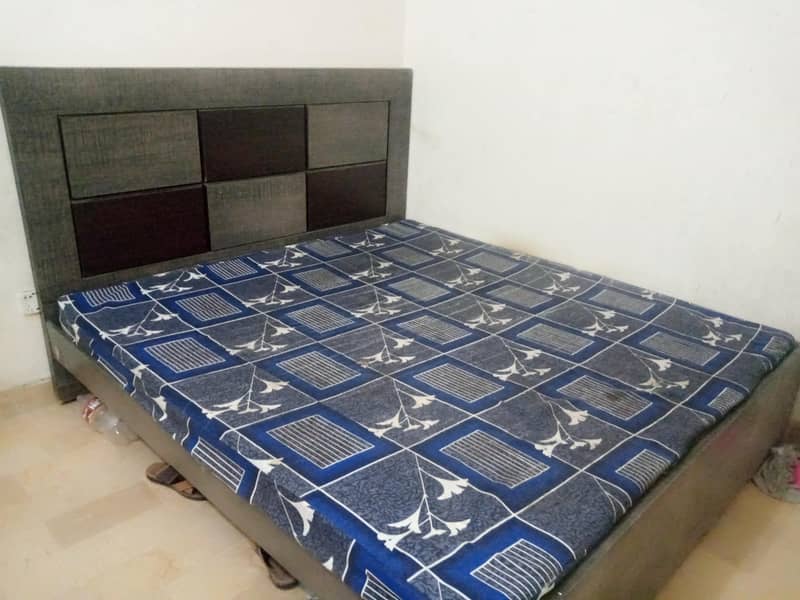 dabal bed with side table 0