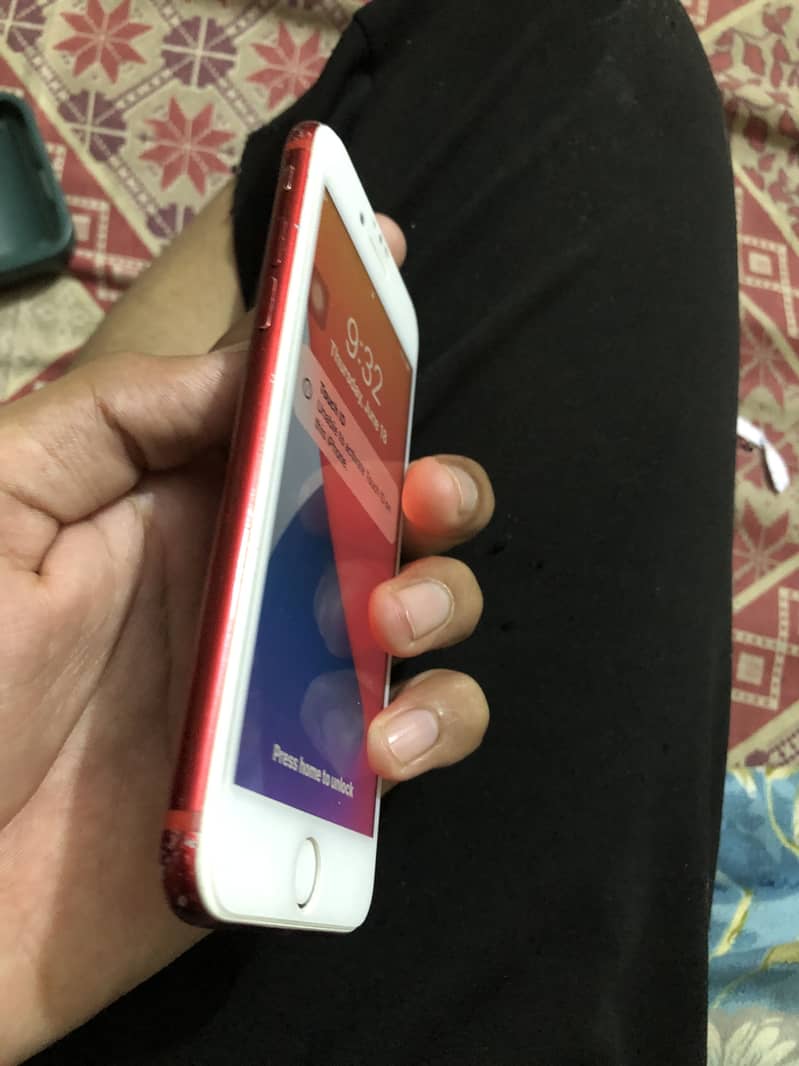 Apple iPhone 7 4