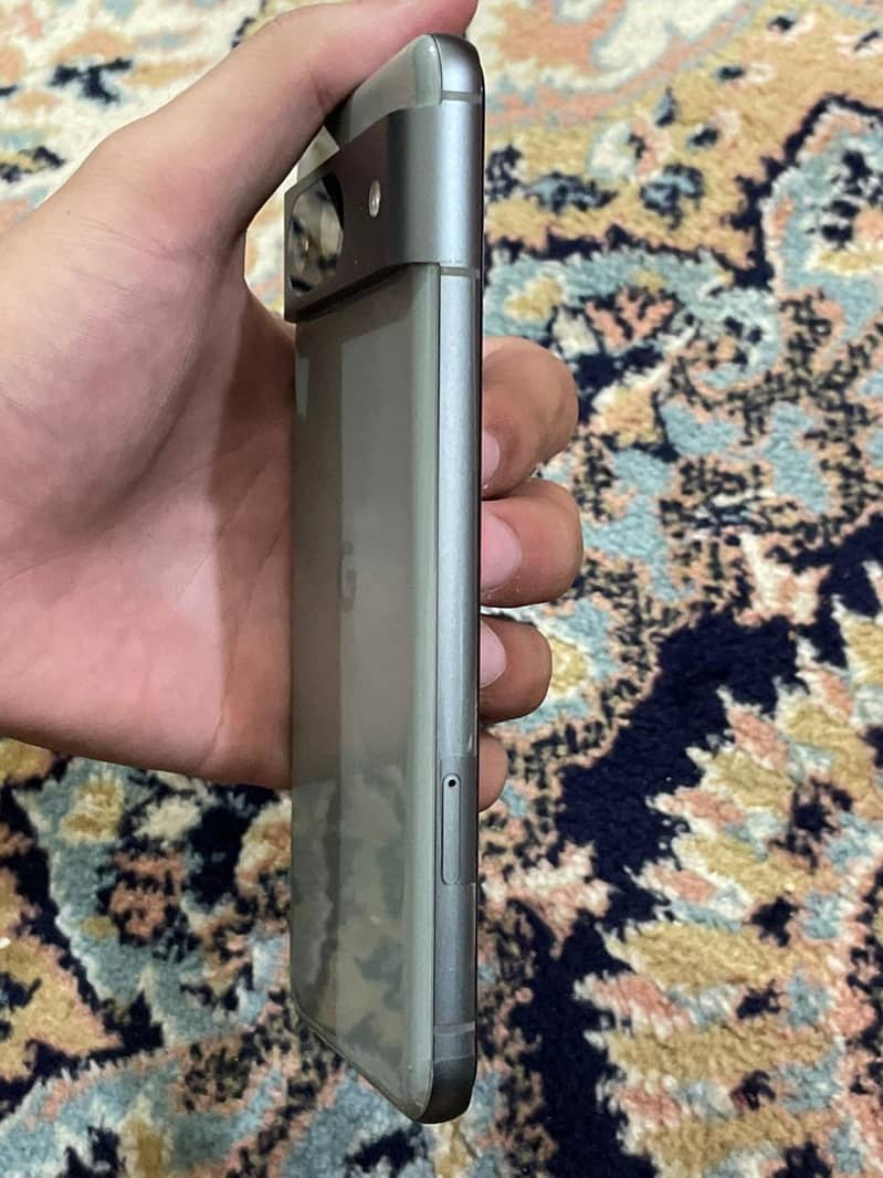 Google Pixel 8 3