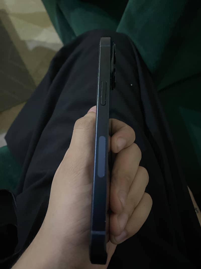 Apple iPhone 14 2
