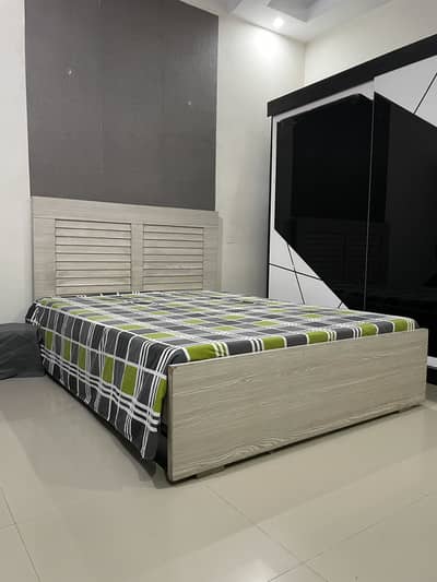 Bedroom set and cupboards