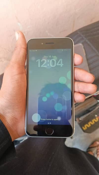 Apple iPhone SE 3