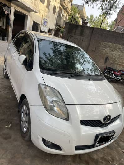 Toyota Vitz 9/13