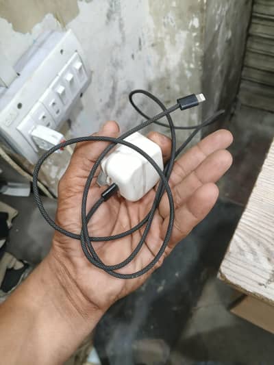 c to iphone hai original hai charger 11.12. 13.14. 15.16. 17. pro max tk