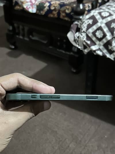 iPhone 13 (read add carefully in description)