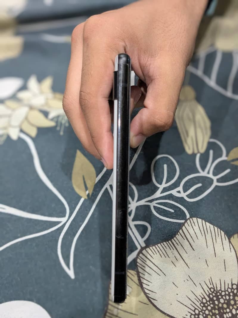 Google Pixel 6a 4