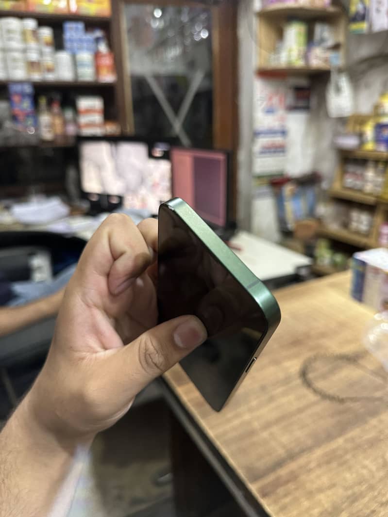 iPhone 13 factory unlock 2