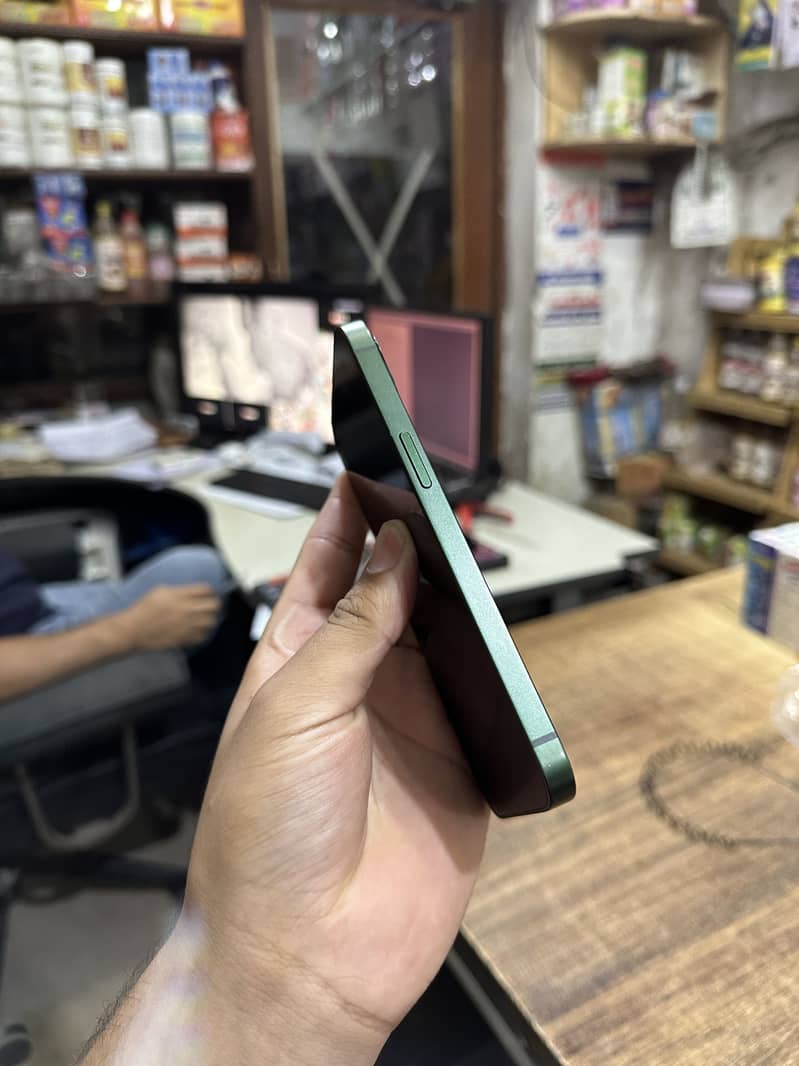 iPhone 13 factory unlock 11