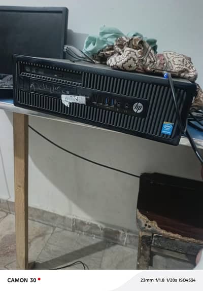 core i3  4 genration  . 4 gb ram.  250 gb hard