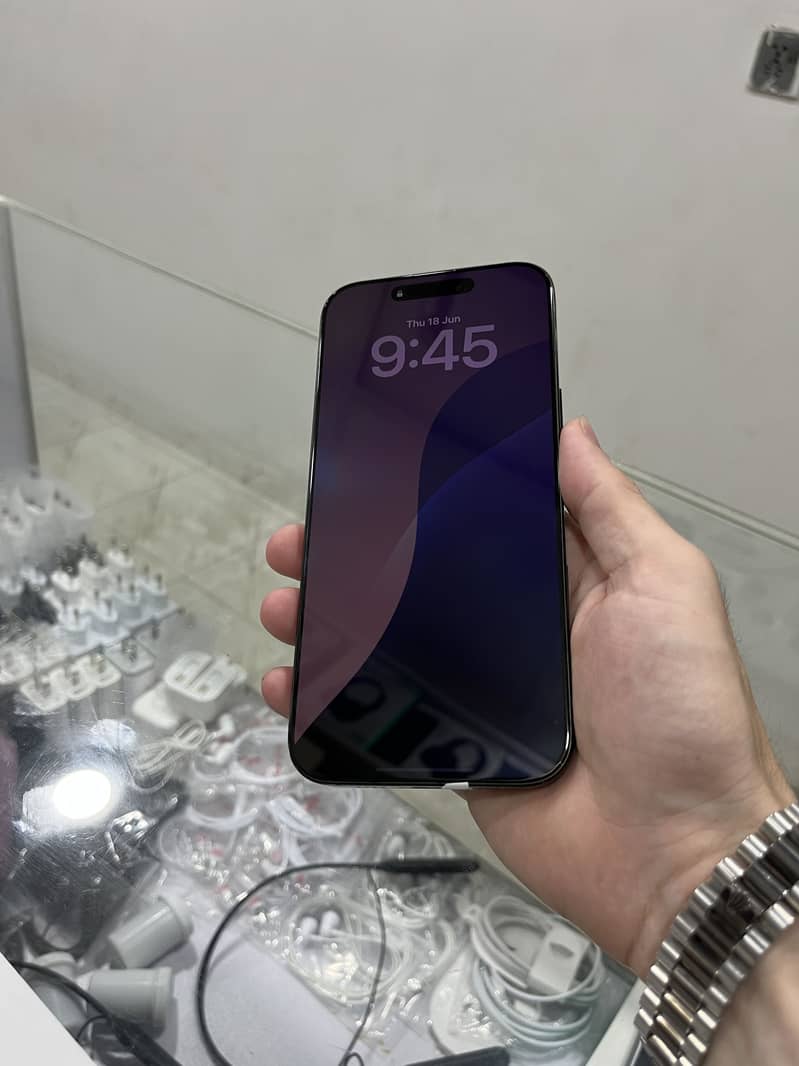 iPhone 16 Pro max 4