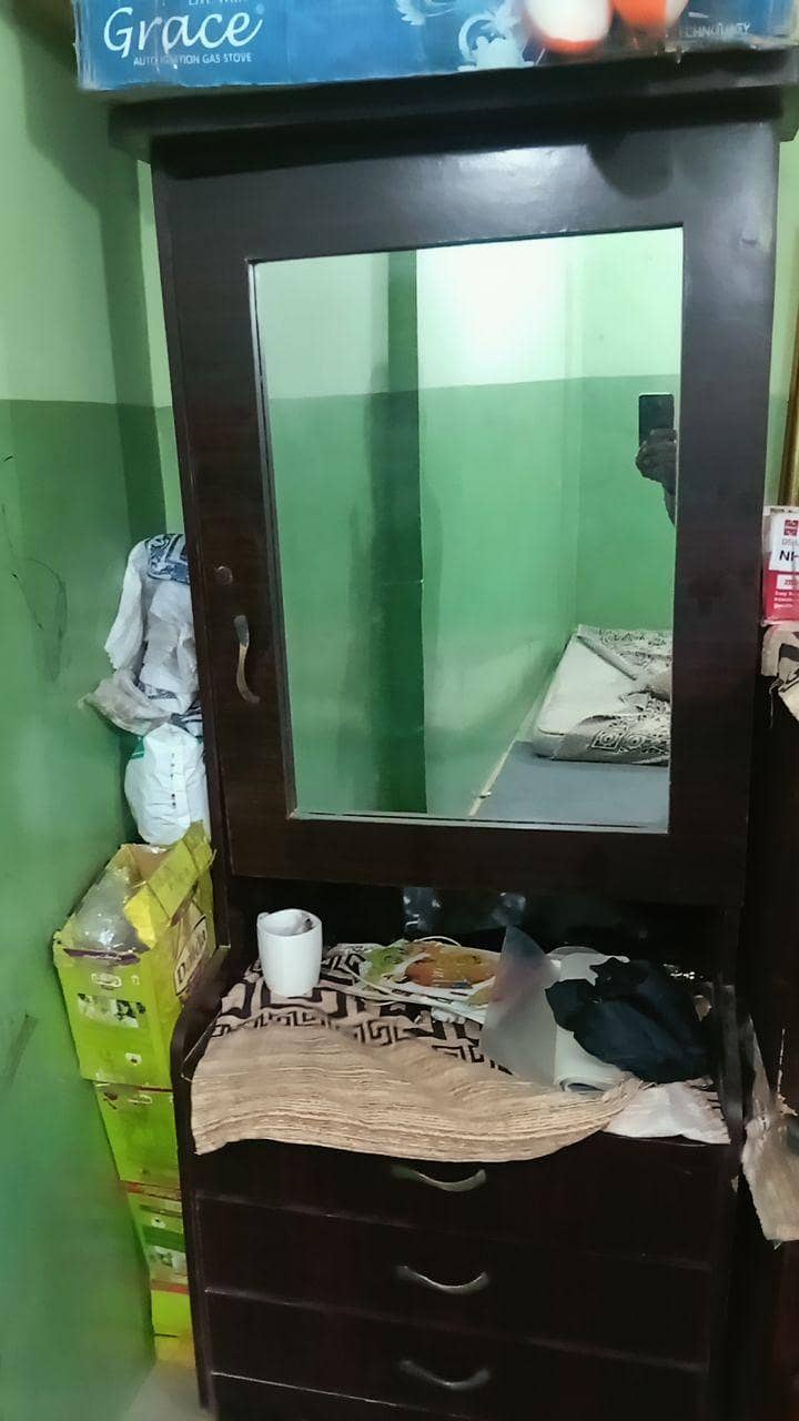 dressing table 1