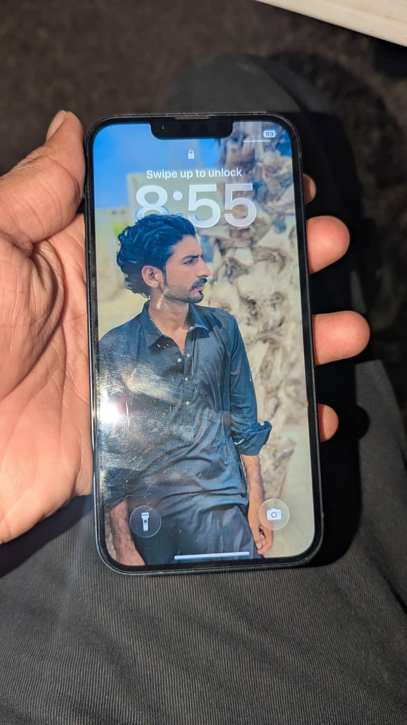 Apple iPhone 13 1