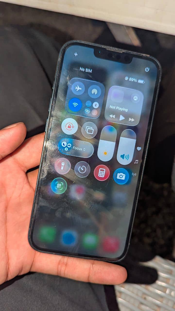 Apple iPhone 13 3