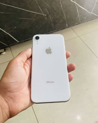 Apple iPhone XR