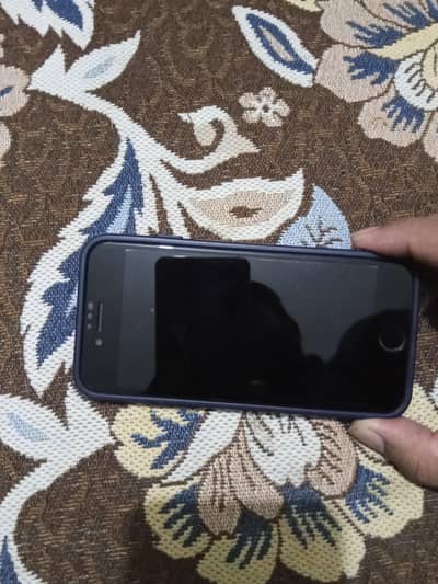Apple iPhone 7