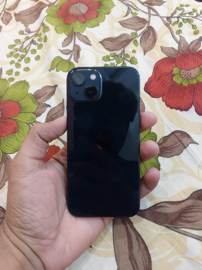 Apple iPhone 13 1