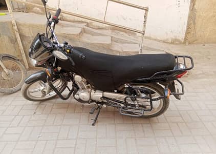 Suzuki 110 cc 10/10 condition all ok self 10/10