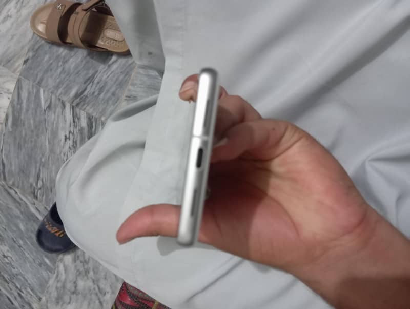 Google Pixel 7 3