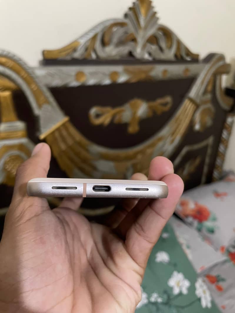 Google Pixel 8pta 4