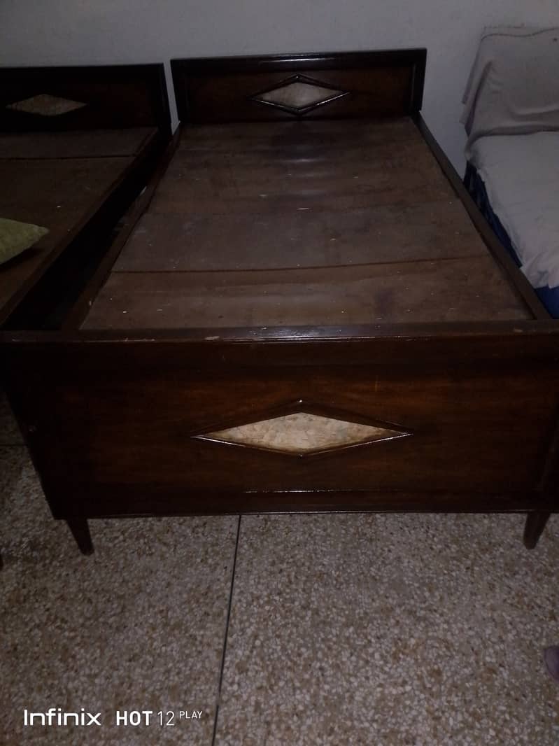 Quality Solid Wood Single Bed – Excellent Condition 1