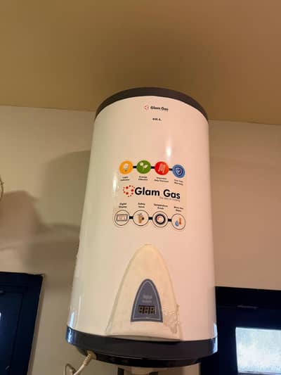 Glamgas 60L electric gyser barely used