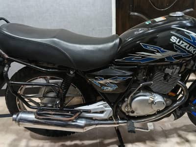 Suzuki GS 150 - 2022