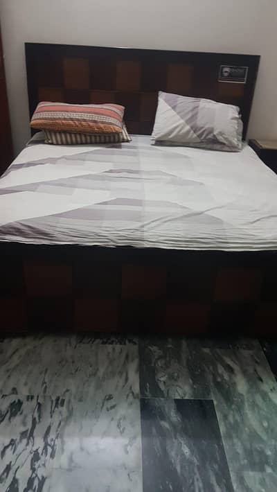 Bed with spring matress for sale