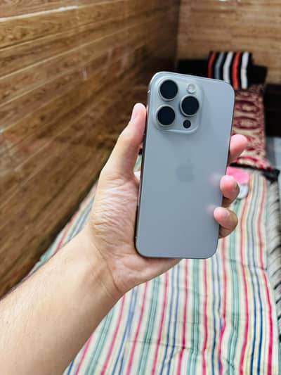 Apple iPhone 15 Pro