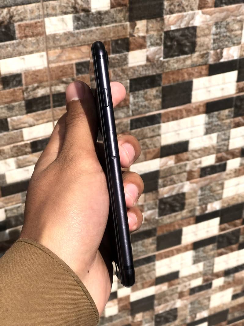 Apple iPhone 7 2