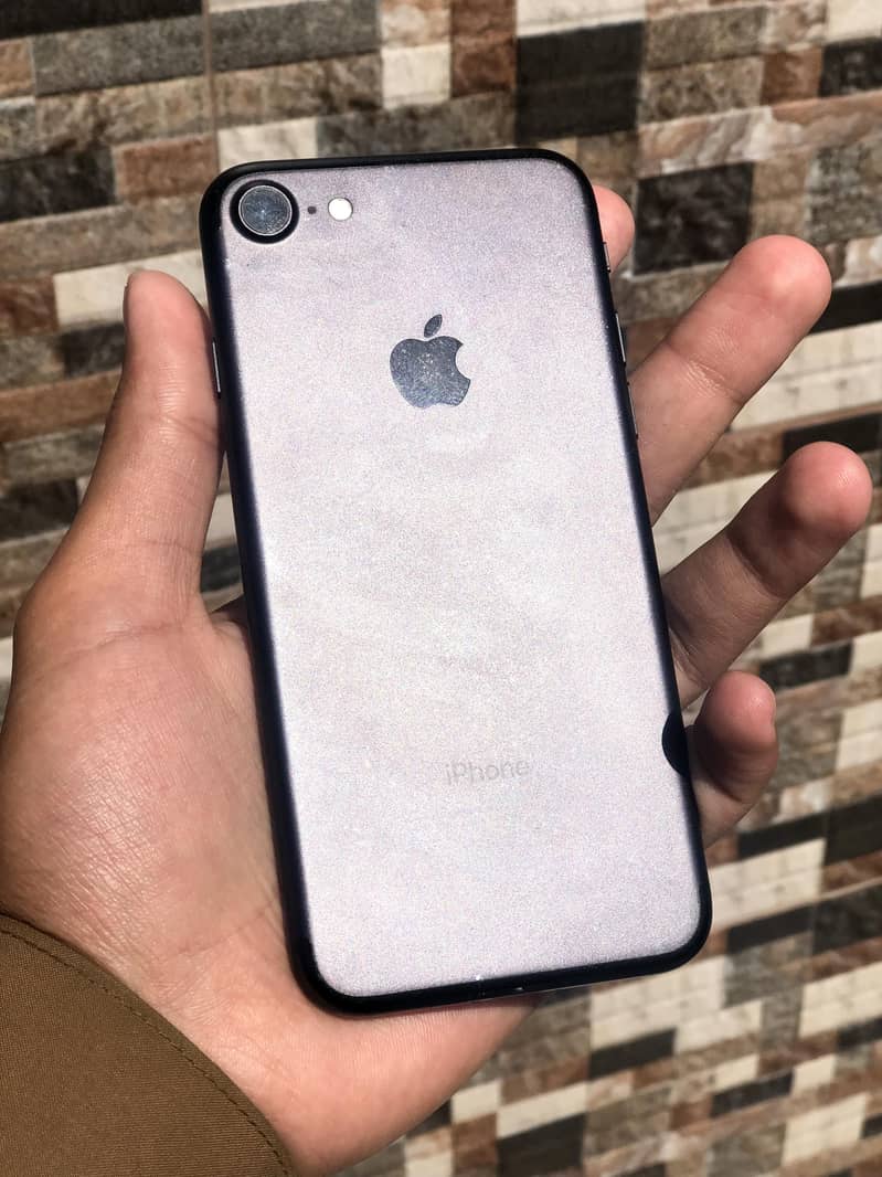 Apple iPhone 7 4