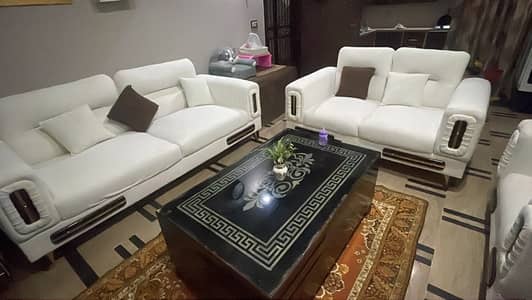 Sofa for sale contact 03047984400